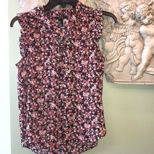 NWOT Lightweight top🌺3/$20 or 4/$25